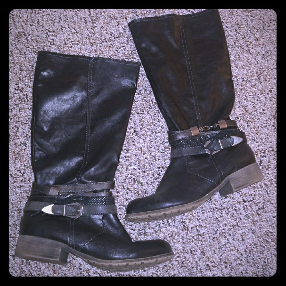 Maurices Black wide calf boots
